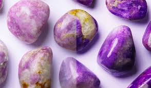 Hackmanite crystal