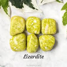 Lizardite crystal1