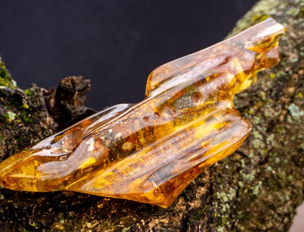 Amber crystal